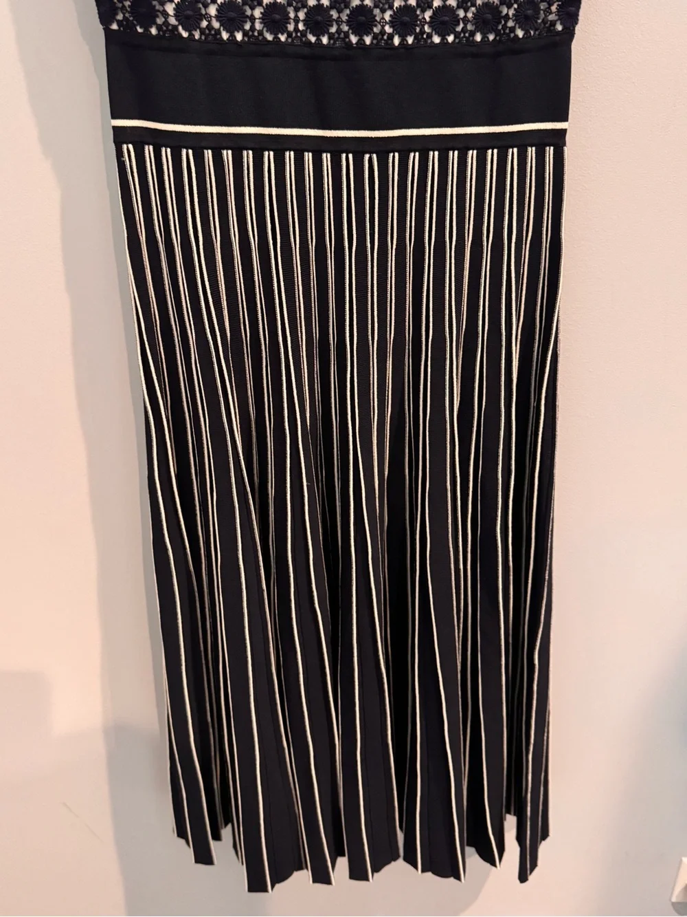 NWT Tory Burch Knit Pleated Sweater Dress in Navy/White, Size XS
